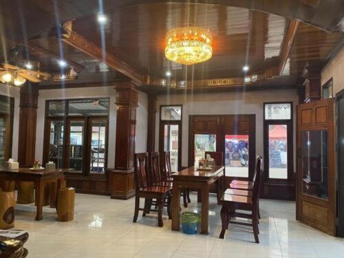 Walking Street Hotel Vang Vieng Exterior foto