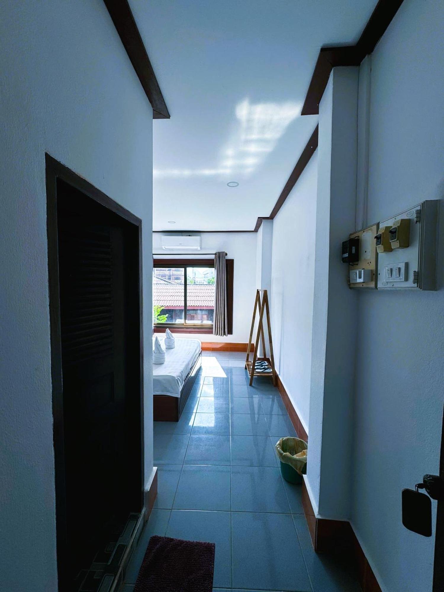 Walking Street Hotel Vang Vieng Exterior foto